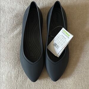 NWT Crocs Women's Brooklyn Pointed Flats Navy 8